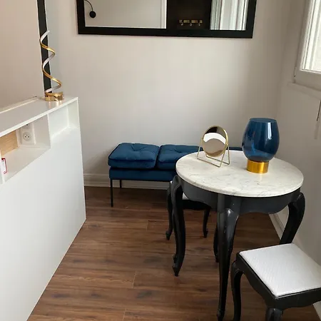 A La Villa Perroy Les Chambres Sont Spacieuses Et Les Petit-Dejeuners Offerts Duinkerke Kamer foto