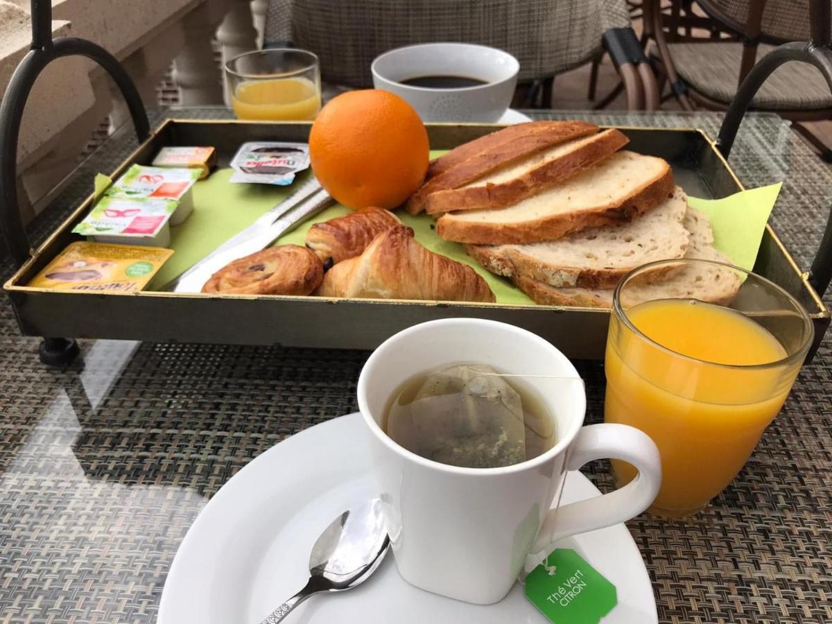 Couette-café A La Perroy Les Sont Spacieuses Et Les Petit-dejeuners Offerts Dunkirk